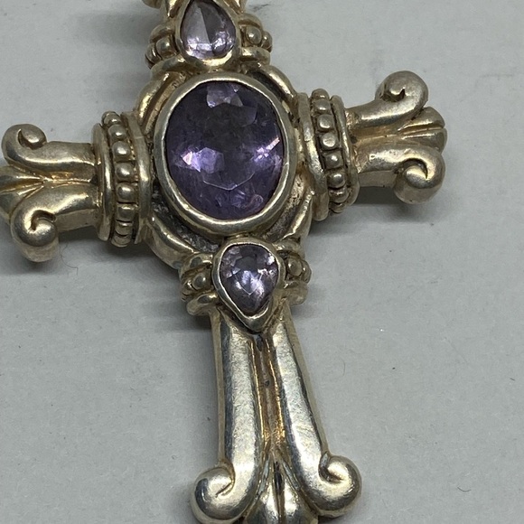 Vintage Cross with Purple Amethyst Center Stone - Picture 6 of 9
